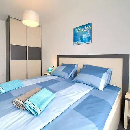 Perle Малинска